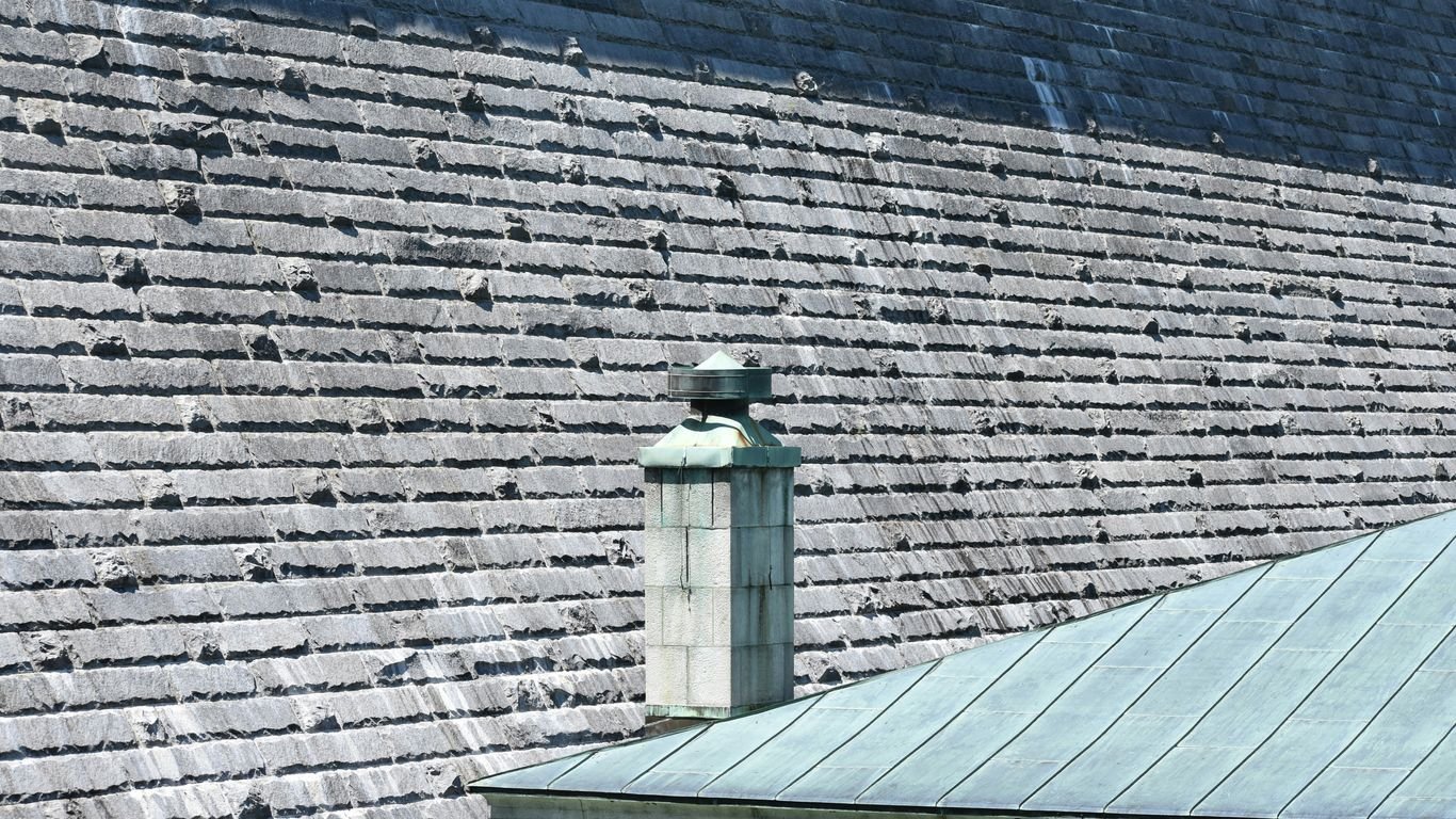 2025 Roofing Material Power Rankings: Which Option Survives Ireland’s Wild Weather?